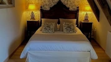 1 chambre, décoration personnalisée, ameublement personnalisé, bureau