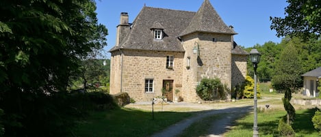 Fachada da propriedade