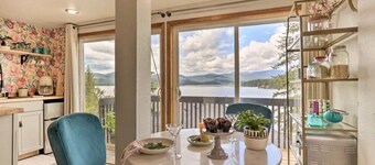 Lakefront Cottage with Hot Tub and Fire Pit