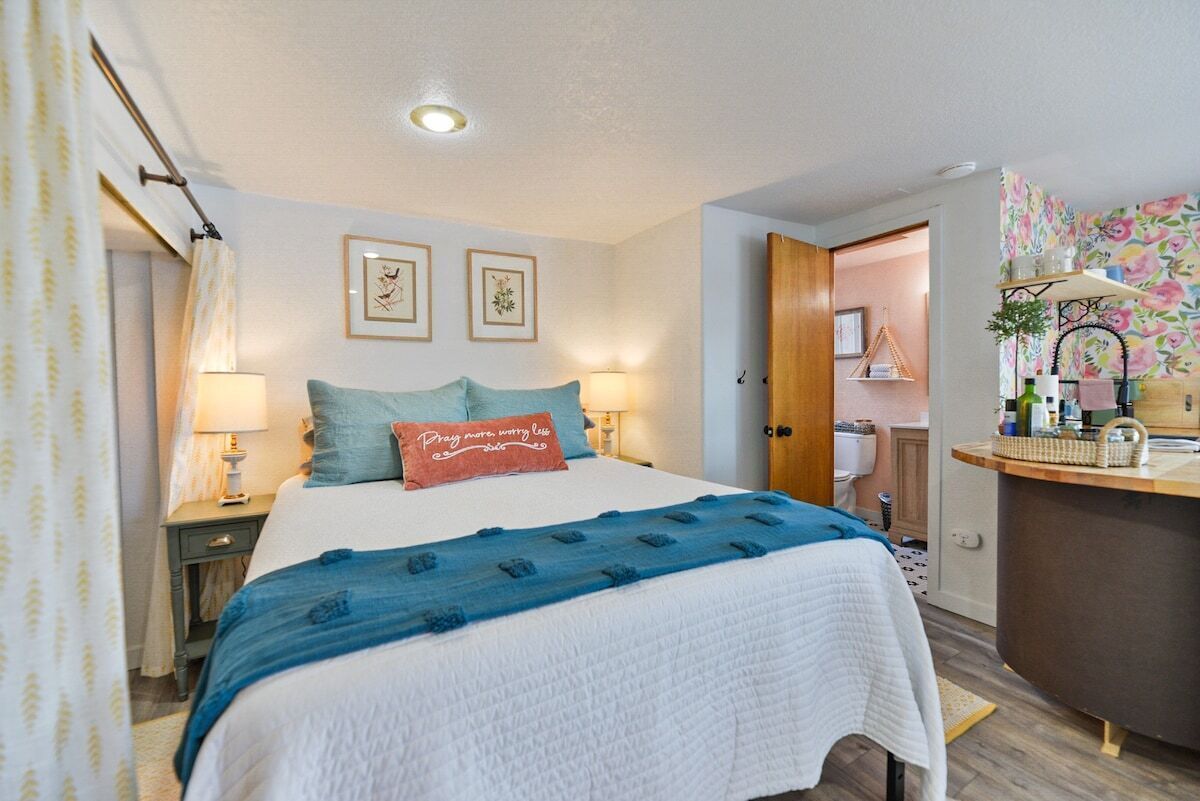 1 bedroom, WiFi, bed sheets