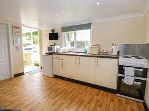 Cottage | Private kitchen | Fridge, dishwasher, electric kettle, toaster - Olive (Norwich)