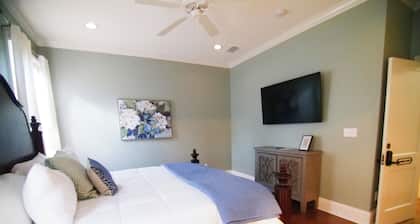 The Capitol Inn - Parkland Room - King bed, PARKLAND KING ROOM