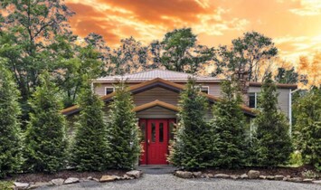 Imagem de Mountain Views |Seven Springs, Hike, Hot Tub & Sauna