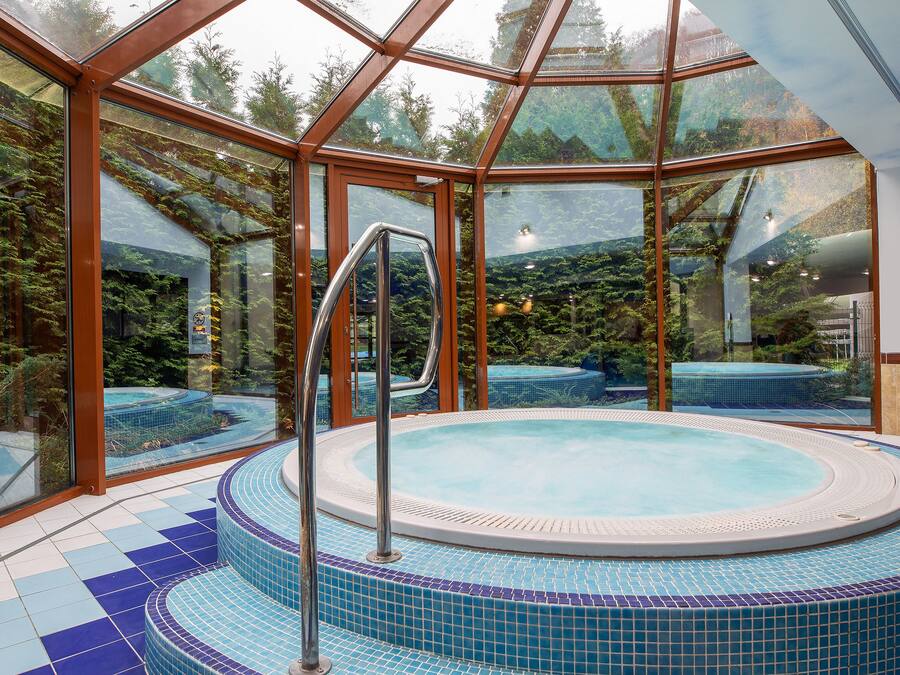 2 indoor pools, seasonal outdoor pool, pool umbrellas, sun loungers