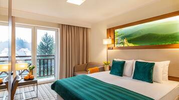 Comfort-Doppel- oder -Zweibettzimmer | Schreibtisch, laptopgeeigneter Arbeitsplatz, kostenloses WLAN