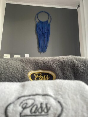 トラディション ダブルまたはツインルーム | WiFi (無料)、ベッドシーツ