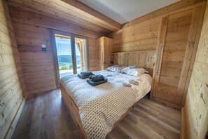 5 Schlafzimmer, Bügeleisen/Bügelbrett, Reisekinderbett, Internetzugang