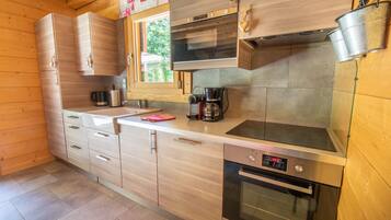 Réfrigérateur, micro-ondes, four, lave-vaisselle