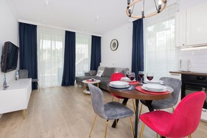 아파트, 침실 2개, 테라스 | 2 개의 침실, 침대 시트