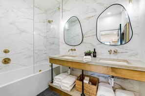 Haartrockner, Handtücher