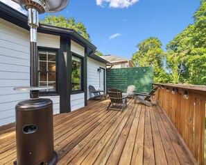 Outdoor dining - Ranch Home w/ Backyard Retreat, Near Downtown Atl, Ask Flex Check In/Out! (Atlanta)