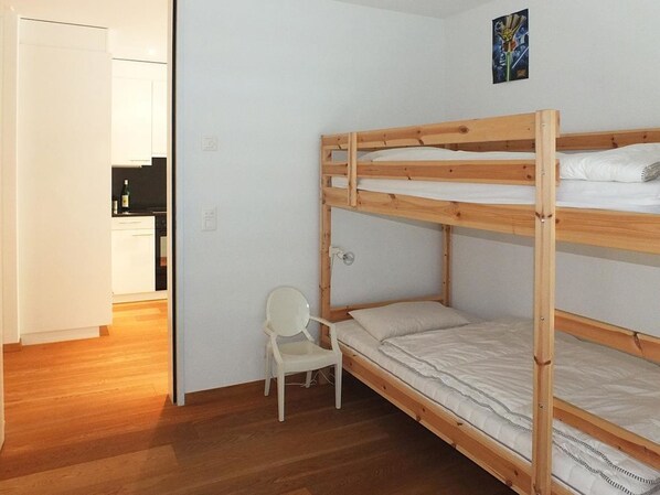 2 bedrooms, Internet