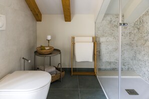 Villa, 3 Bedrooms, Private Pool, Mountain View | Bathroom | Shower, towels