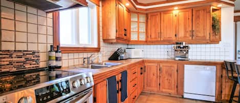 Réfrigérateur, micro-ondes, four, lave-vaisselle