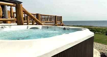 The Simeon - Upscale Bay Views by Doorbed