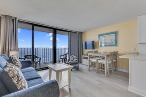 Televisión y oficina 