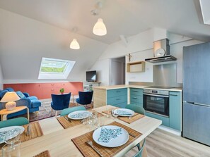 Fridge, oven, cookware/dishes/utensils