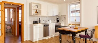 Die Ferienwohnung Pflaumenmus ist ein Kleiner Aber Feiner Urlaubstraum mit Wunderbarem Blick Auf's Meer! Zwei Personen Fühlen Sich Hier Wohl und Willkommen!