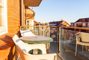 تناول الطعام بالخارج