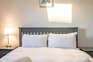 3 bedrooms, iron/ironing board, free WiFi, bed sheets