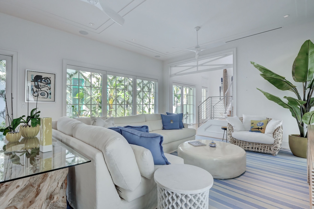Photo 8 of The Sunshine Estate - Naples, FL