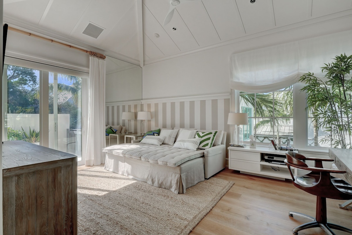 Photo 34 of The Sunshine Estate - Naples, FL