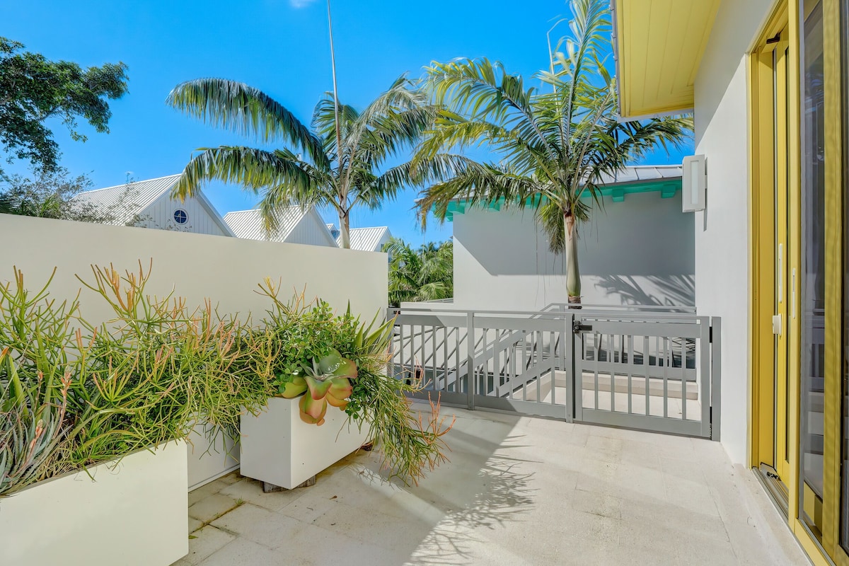 Photo 32 of The Sunshine Estate - Naples, FL