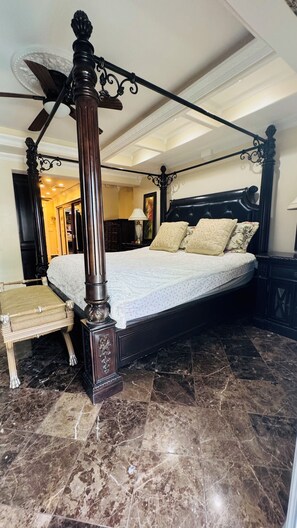 4 Schlafzimmer, Schreibtisch, kostenloses WLAN, Bettwäsche