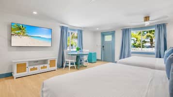 Deluxe Two-King One-Bedroom Suite | Hochwertige Bettwaren, Pillowtop-Betten, Minibar, kostenlose Babybetten