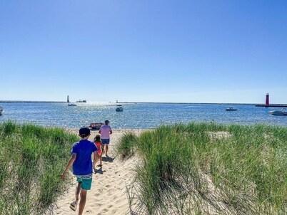 Relaxing 2BR Family Stay – Near Lake & Downtown!