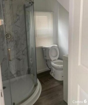 Doccia, carta igienica