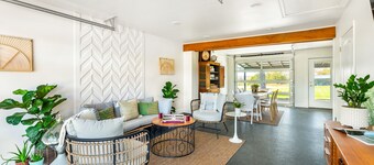 St. Clair Motor Lodge