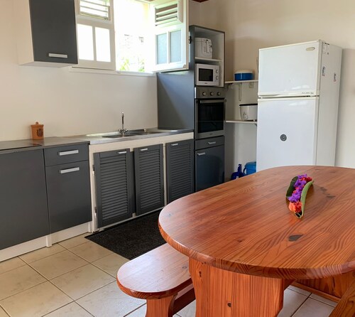 Villa spacieuse et calme...la campagne au bord de mer.