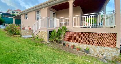 Villa spacieuse et calme...la campagne au bord de mer.