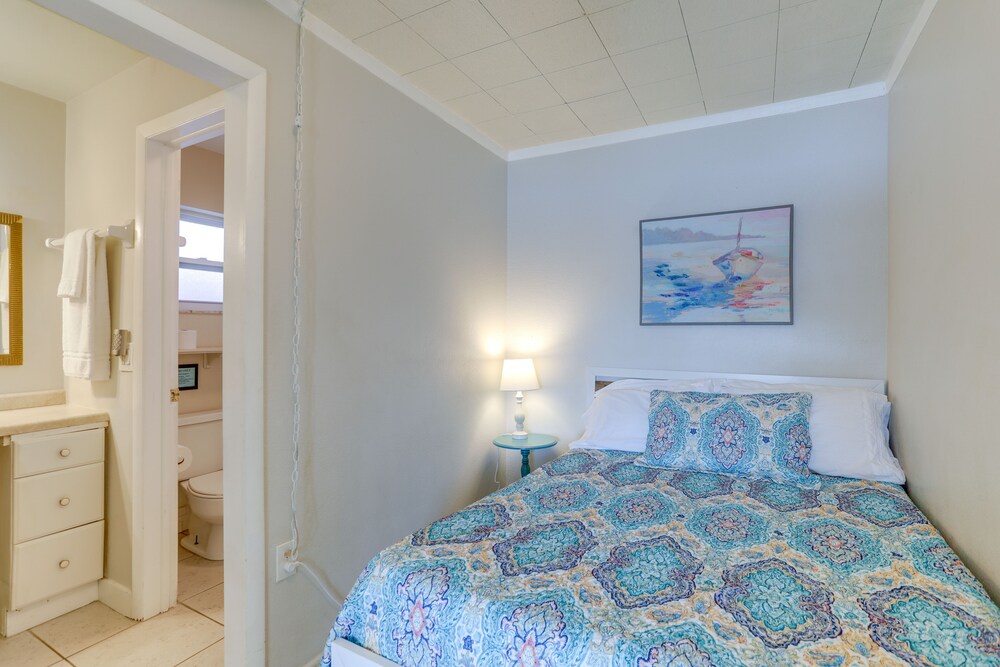 PetFriendly Redington Shores Home w/ OnSite Dock Redington Shores