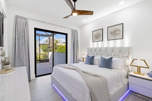 4 habitaciones, tabla de planchar con plancha y cuna de viaje 