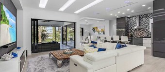 This house is a 4 bedroom(s), 3 bathrooms, located in Marco Island, FL.