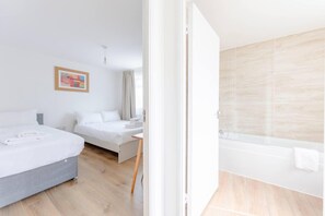 Basic Apartment, Multiple Beds