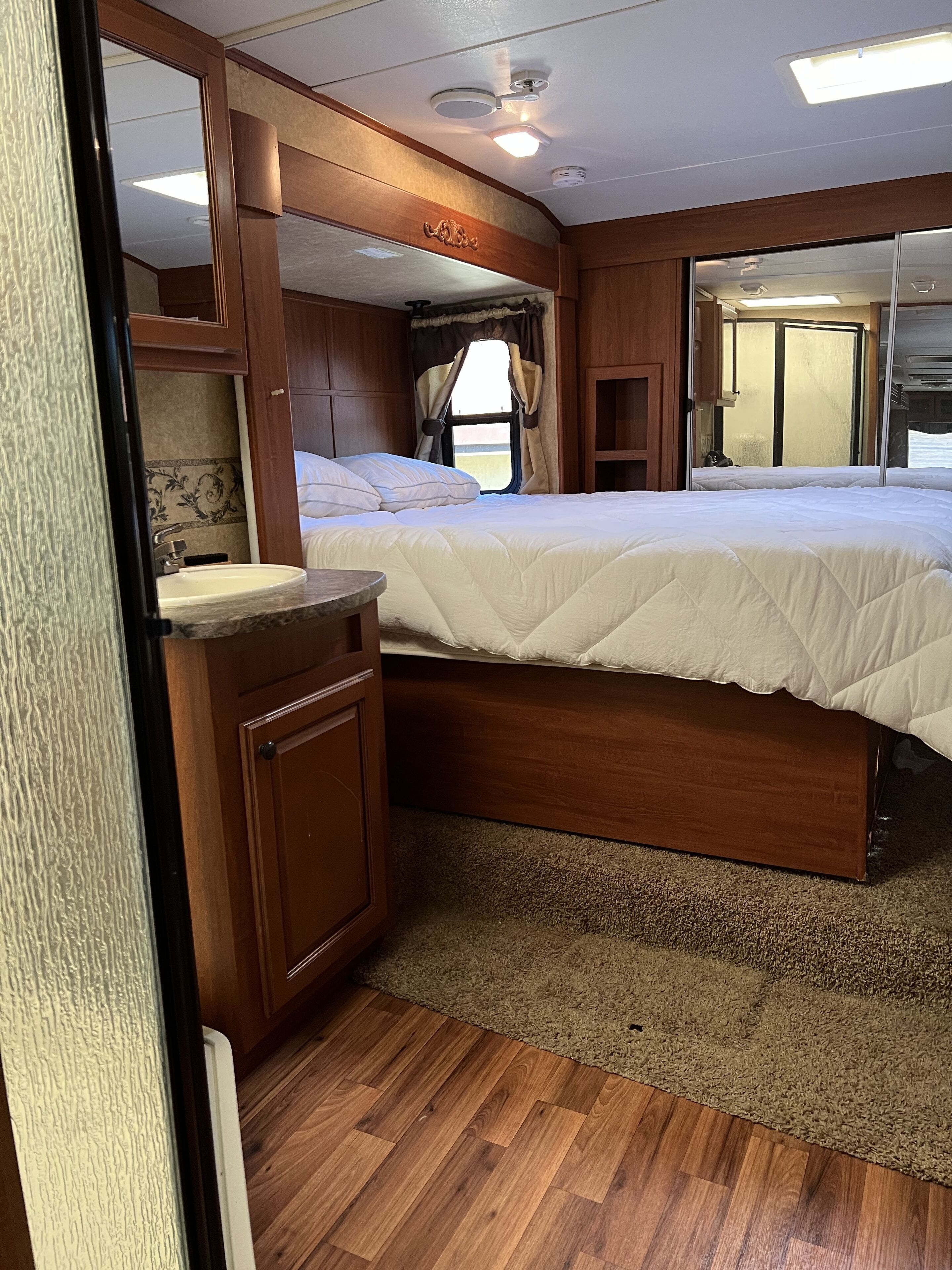 1 bedroom, iron/ironing board, bed sheets