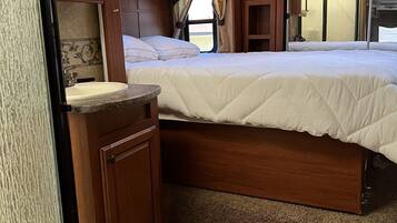 1 bedroom, iron/ironing board, bed sheets