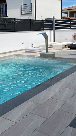 Piscine extérieure