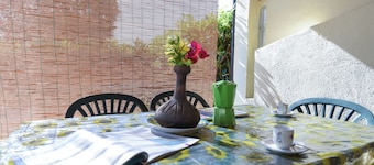 Villa Assunta - Three Bedroom Apartment, Sleeps 5