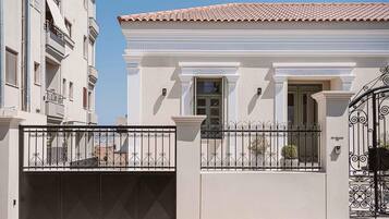 Vila, para fumantes | 5 quartos, quartos à prova de som