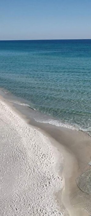 Beach - 3BD/2BTH Home Near Navarre Beach (Navarre)