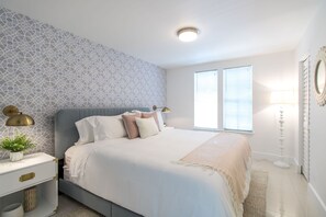 ดีลักซ์อพาร์ทเมนท์ | 7 ห้องนอน, พื้นที่ทำงานแบบใช้แล็ปท็อป, เตารีด/โต๊ะรีดผ้า, Wi-Fi ฟรี