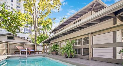 Roami at Downtown Retreat