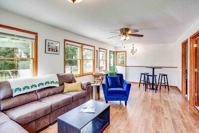 On Campus Home Updated Steps From Hesburgh - 10+