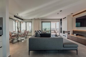 Villa, Accessible | 3 bedrooms - City Moments Penthouse I Close to Everything (Chania)