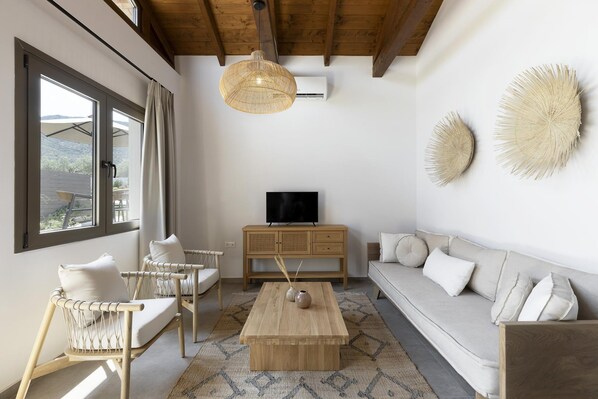 Apartment, Accessible | 2 bedrooms, soundproofing - Lichnos Luxury Suites Stoa (Almyros)