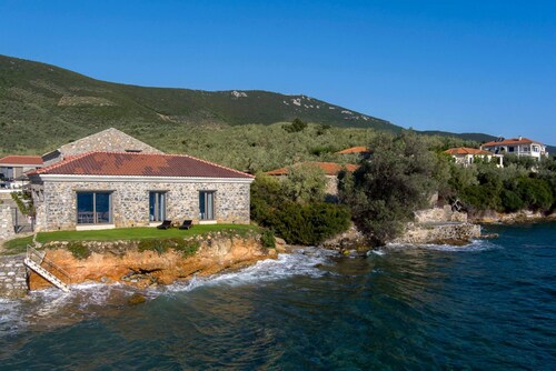 Lichnos Luxury Suite